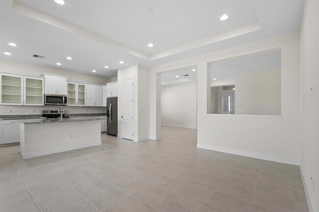 Building Photo - 14184 Lacebark Ln