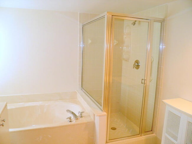 Building Photo - 5749 Gemstone Ct