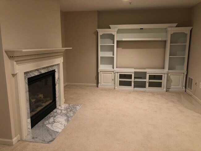 family room - 752 Howards Loop