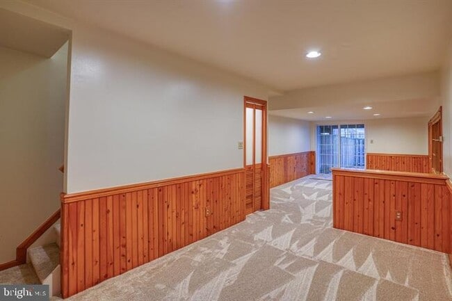 Building Photo - 807 Stockbridge Dr