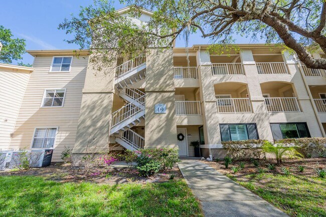 Building Photo - Ponte Vedra Beach 2nd Floor Condo Serene Water Views Private Beach Access and (1) Car Garage