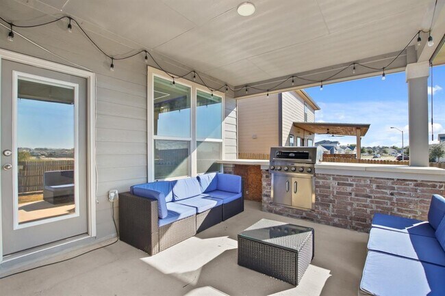 Building Photo - 102 Whitney Dr