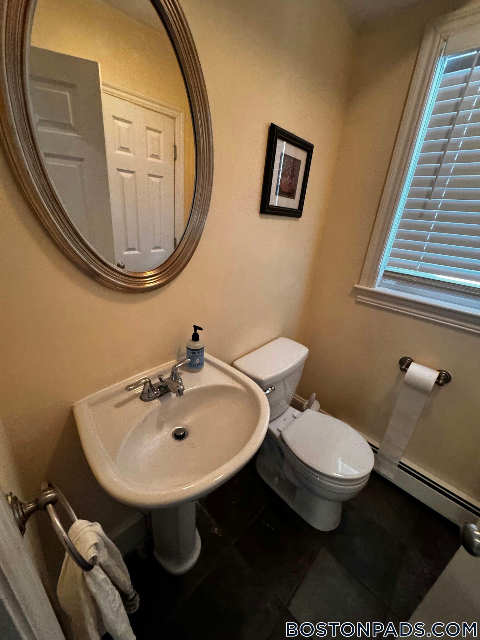 Building Photo - 100 Hillside St