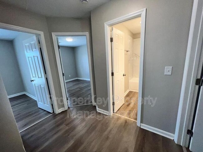 Building Photo - 6146 Hunter Ridge Cir