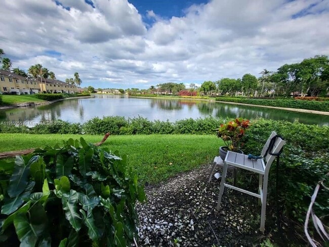 Building Photo - 3415 NE 9th Dr