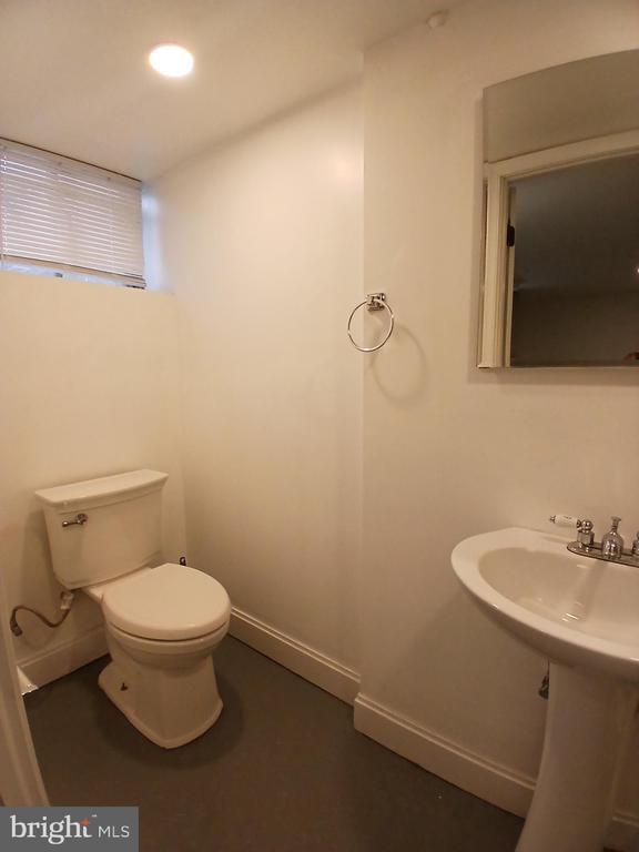 Building Photo - 2707 Edison Hwy