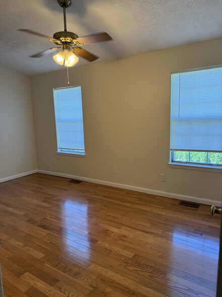 Bedroom 2 - 63 Riverchase Dr