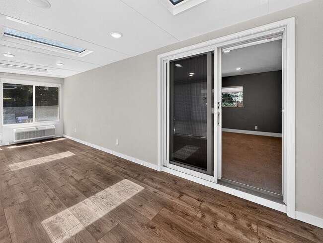 Building Photo - Gorgeous 4 Bedroom PLUS Spacious Bonus Room with Pool in Desired Alamo Neighborhood Available Now!