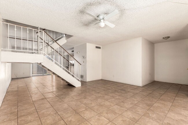 Building Photo - 5742 N 43rd Dr