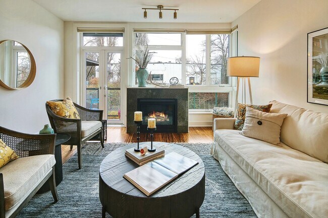 Building Photo - 2Bd/2Ba Seattle Condo