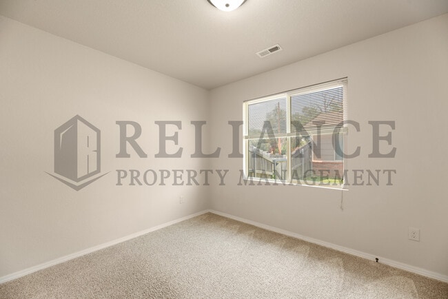 Building Photo - 4204 Newell St