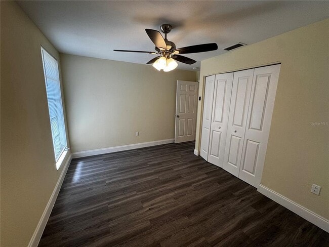 Building Photo - 1610 Crest Ave