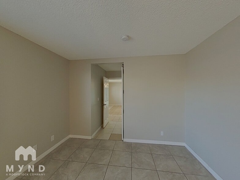 Building Photo - 1368 S Christy Ln