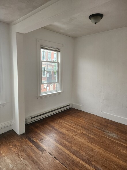 Building Photo - 49 Everett St