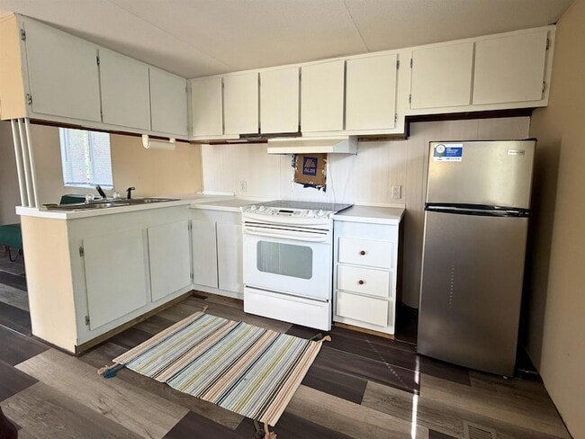 Building Photo - 1923 Sika Deer Dr