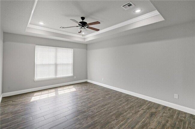 Building Photo - 1100 Ellen Ray Ln