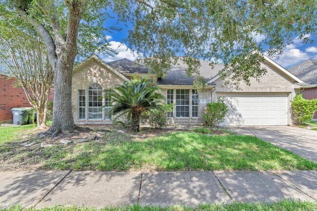 Primary Photo - 820 Portsmouth Dr