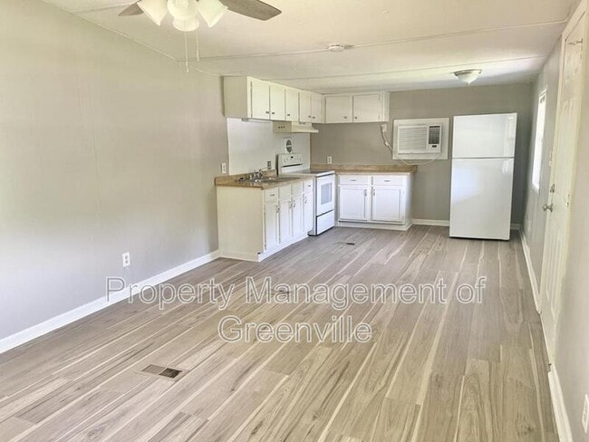 Building Photo - 155 Oakvale Rd