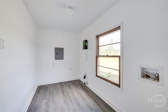 Building Photo - 135 Williams