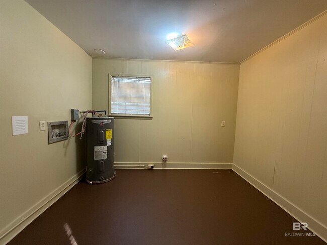 Building Photo - 2505 Pollard Rd