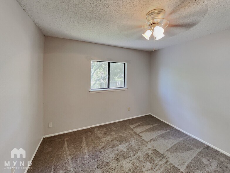 Building Photo - 4714 Crested Rock Dr