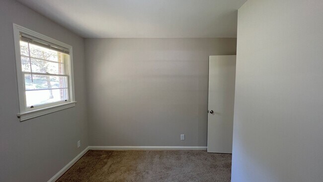 Building Photo - 3-Bedroom with so much to offer !