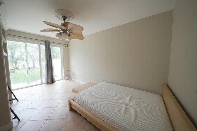 Building Photo - 1395 NW 155th Ln