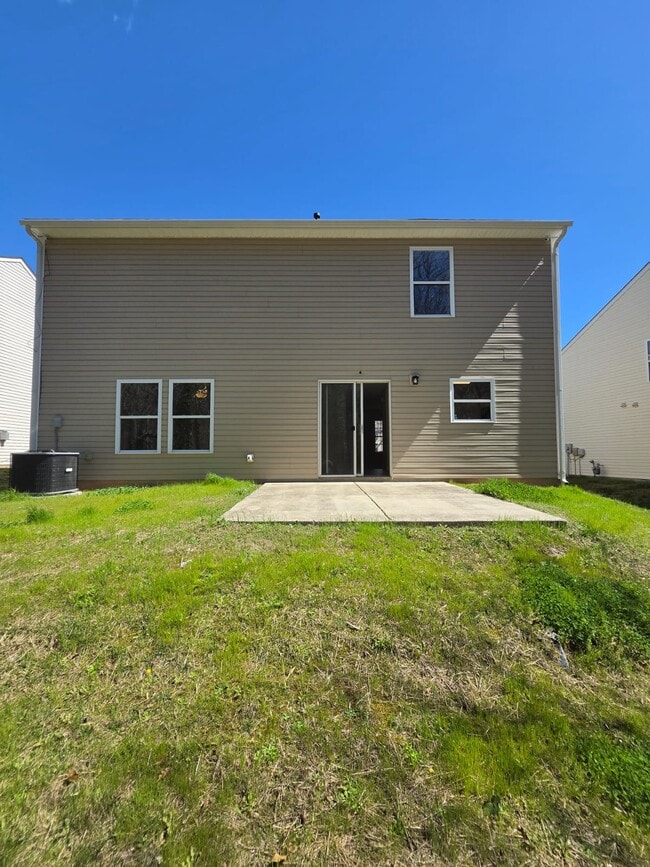 Building Photo - 2701 Buckleigh Dr