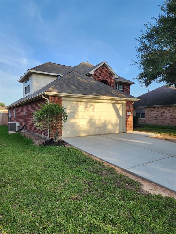 Building Photo - 16535 Great Oaks Glen Dr