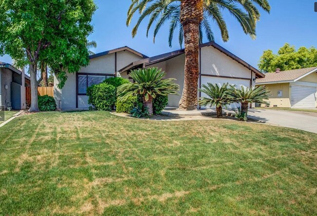 Primary Photo - Beautiful 3 Bedroom 2 Bath