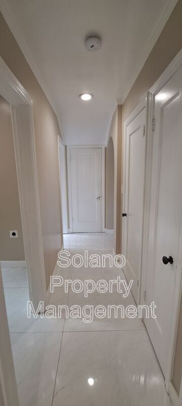 Building Photo - 290 E B St