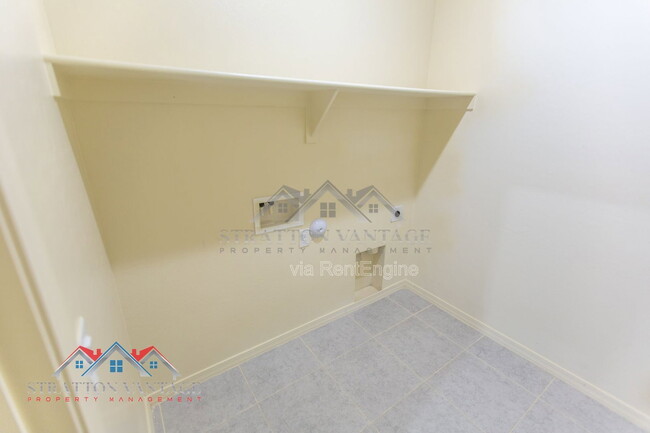 Building Photo - 5771 E Thetis Dr