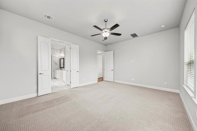 Building Photo - 1813 Mazarro Dr