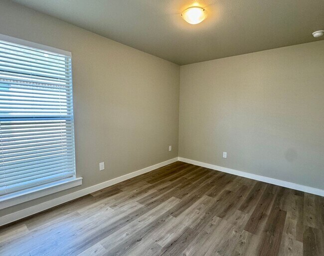 Building Photo - Newer Build in Frenship District! Beautiful 3/2/2 with Fridge and Sprinkler System!