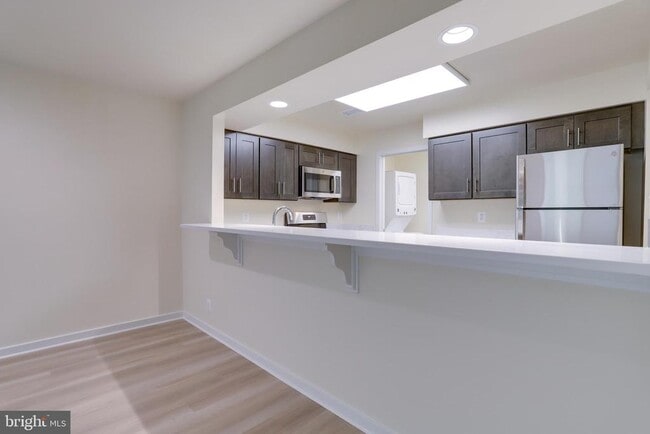 Building Photo - 3729 Madison Ln