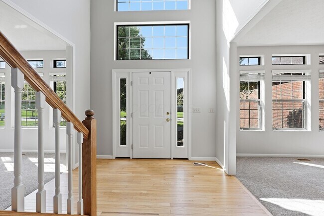 Building Photo - 6498 Ringsend Ct