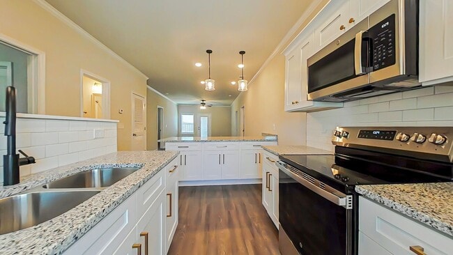 Building Photo - Brand new townhome close to Fort Eisenhower!