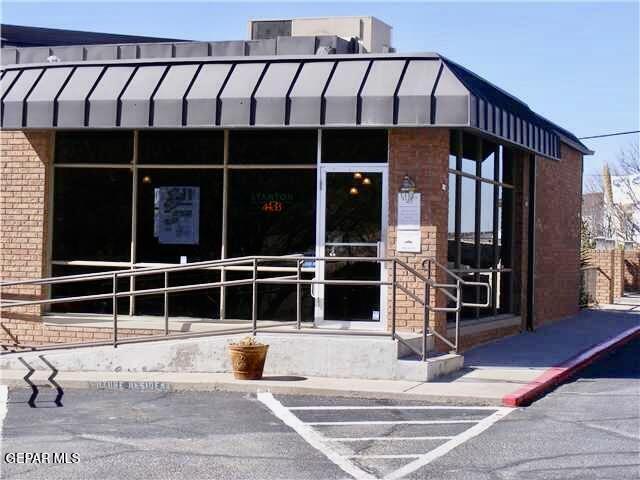 Building Photo - 4433 N Stanton St