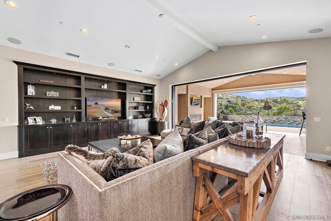 Building Photo - 14748 Valle Del Sur Ct