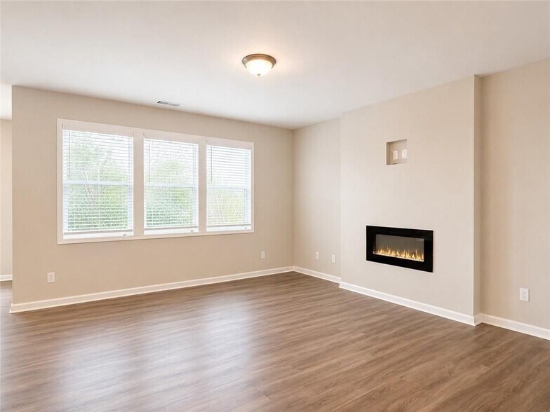 Building Photo - 123 Mill Pond Ln