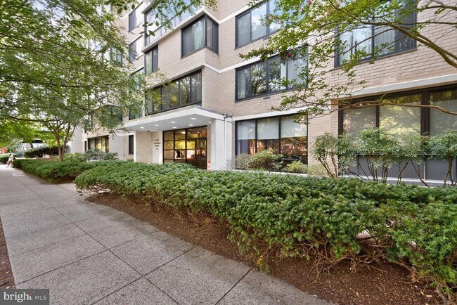 Building Photo - 2030 F St NW