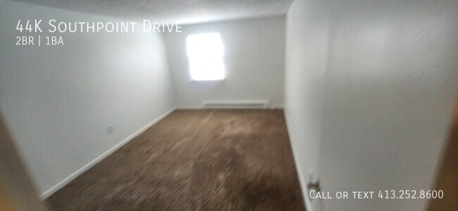 Building Photo - 44 Southpoint Dr