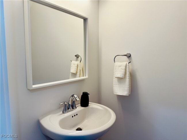 Building Photo - 5865 Shell Cove Drive