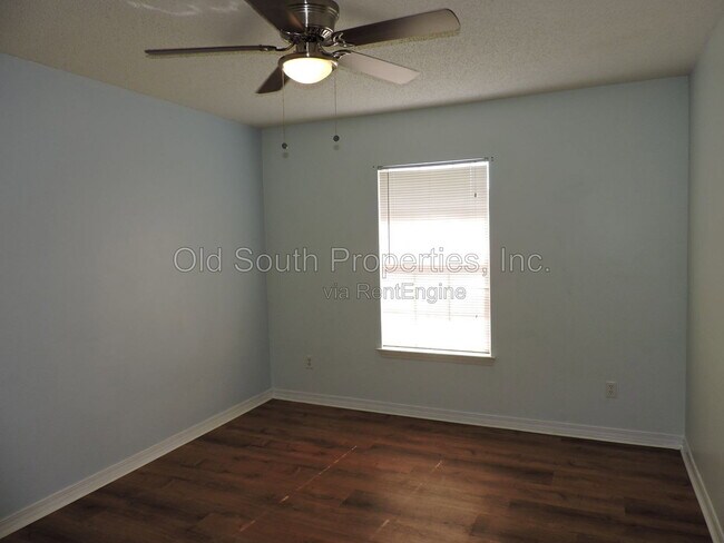 Building Photo - 2552 Southern Oaks Dr