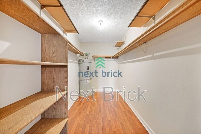 Building Photo - 10501 8th Ave NE