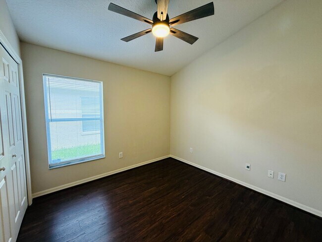 Building Photo - 5534 Turtle Crossing Loop