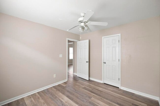 Building Photo - 104 Cello Ln