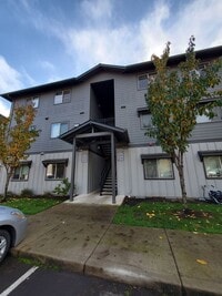Building Photo - 4235 Hawthorne Ave NE