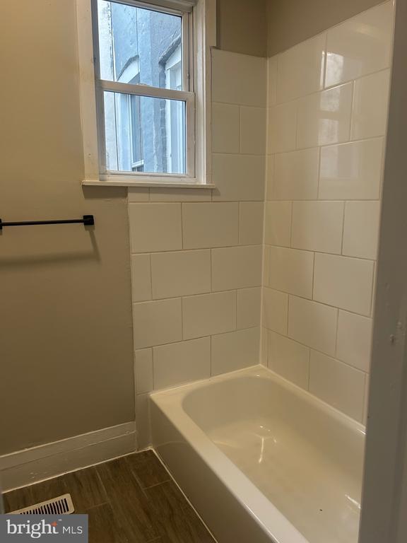 Building Photo - 1722 N Monroe St