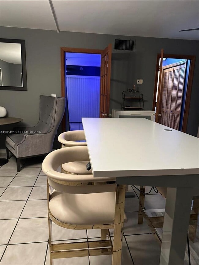 Building Photo - 1620 West Ave